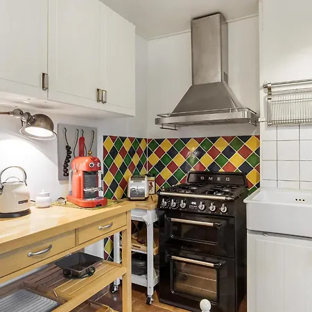 2 Bedroom Amazing In Holiday home